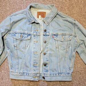 Levi's Classic Lightwash Denim Jacket